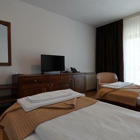 Conacul Lacurilor Hotell Băile Herculane Eksteriør bilde