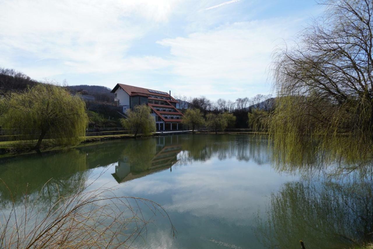 Conacul Lacurilor Hotell Băile Herculane Eksteriør bilde
