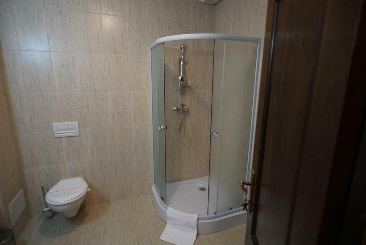Conacul Lacurilor Hotell Băile Herculane Eksteriør bilde