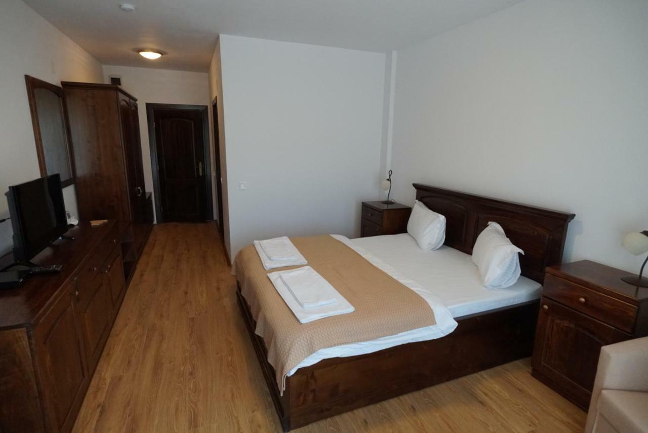 Conacul Lacurilor Hotell Băile Herculane Eksteriør bilde