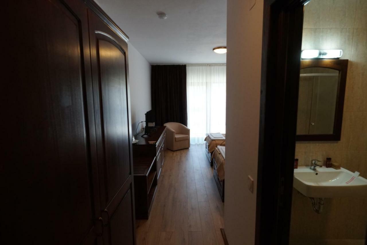 Conacul Lacurilor Hotell Băile Herculane Eksteriør bilde