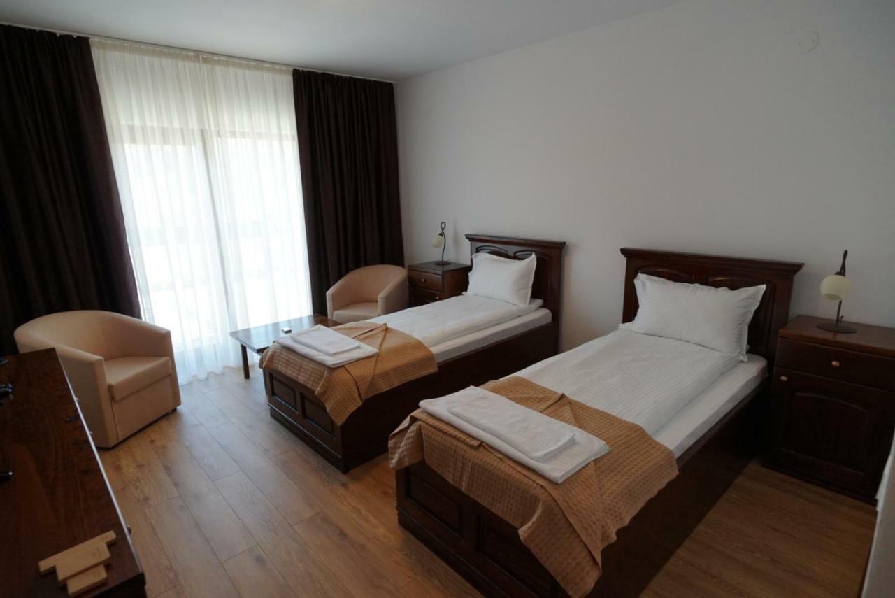 Conacul Lacurilor Hotell Băile Herculane Eksteriør bilde